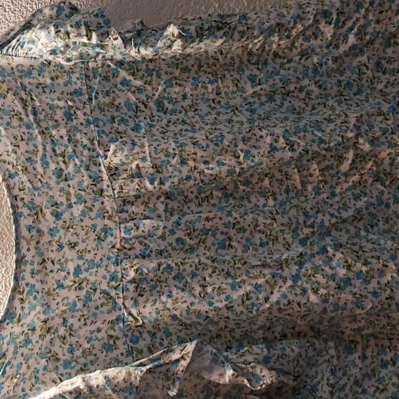 Shirt - Picture 3 of 3